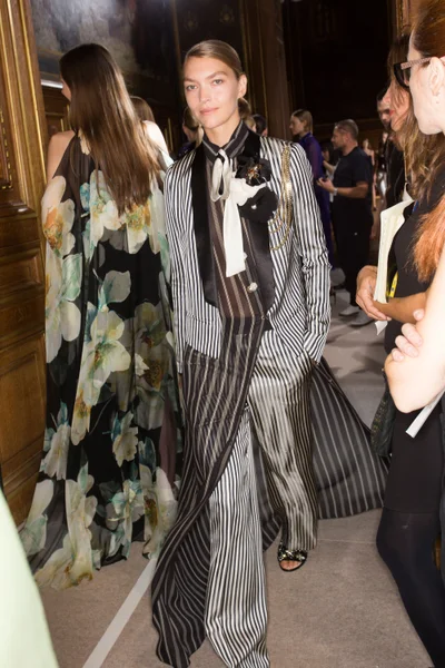 Look 64